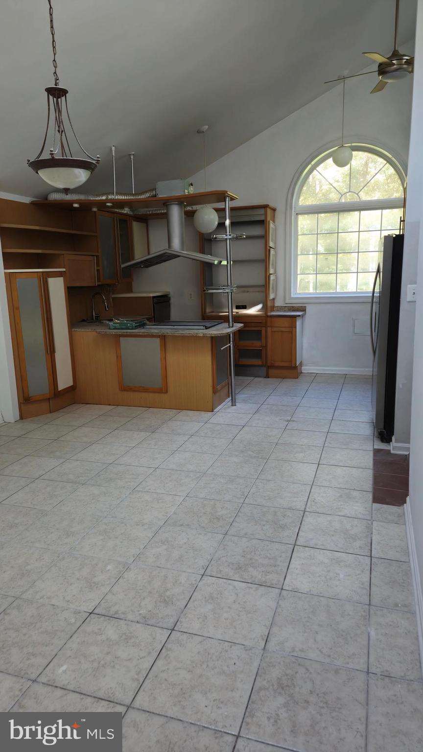 RIVERS EDGE - Residential Lease