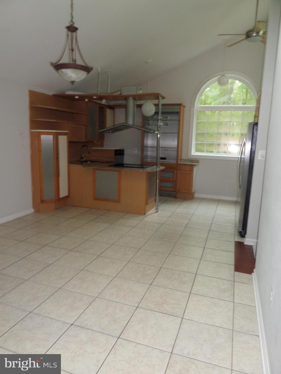 RIVERS EDGE - Residential Lease