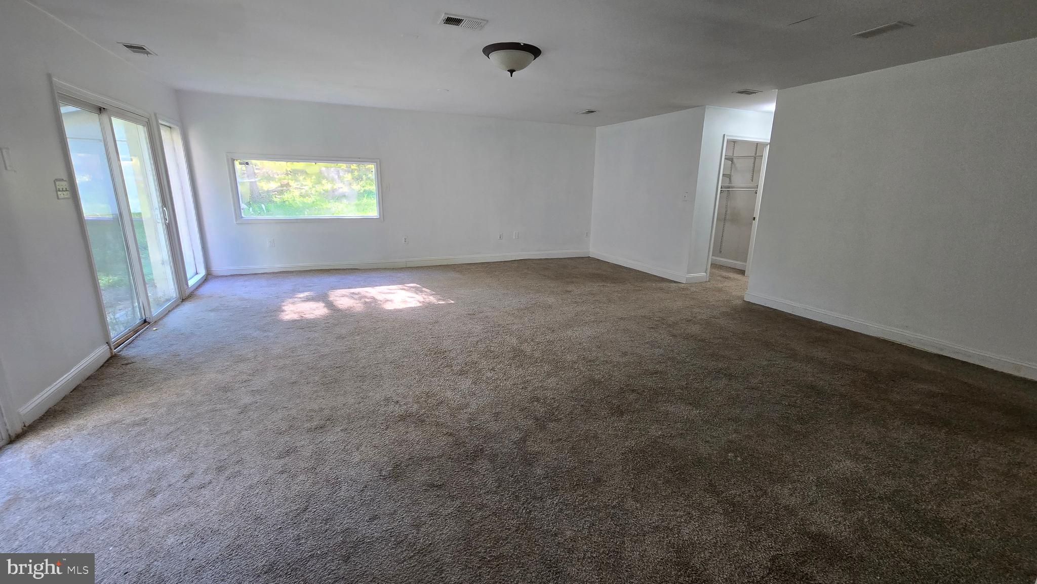 RIVERS EDGE - Residential Lease