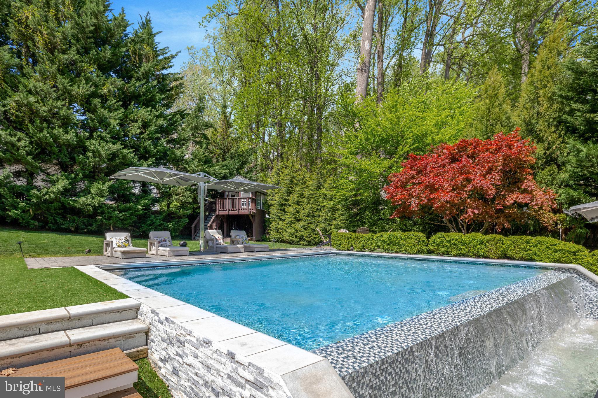 2850 ROSEMARY LANE