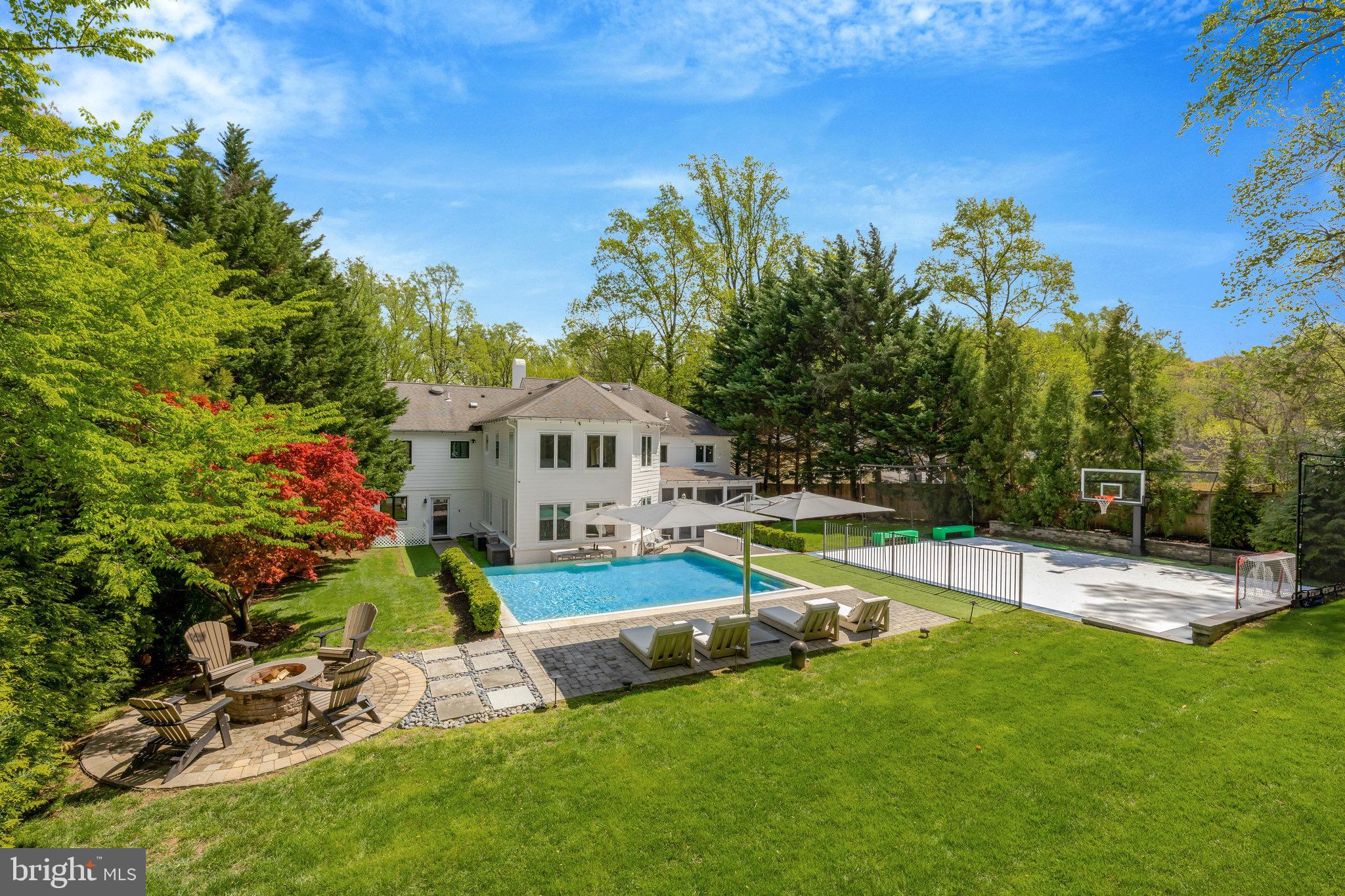 2850 ROSEMARY LANE