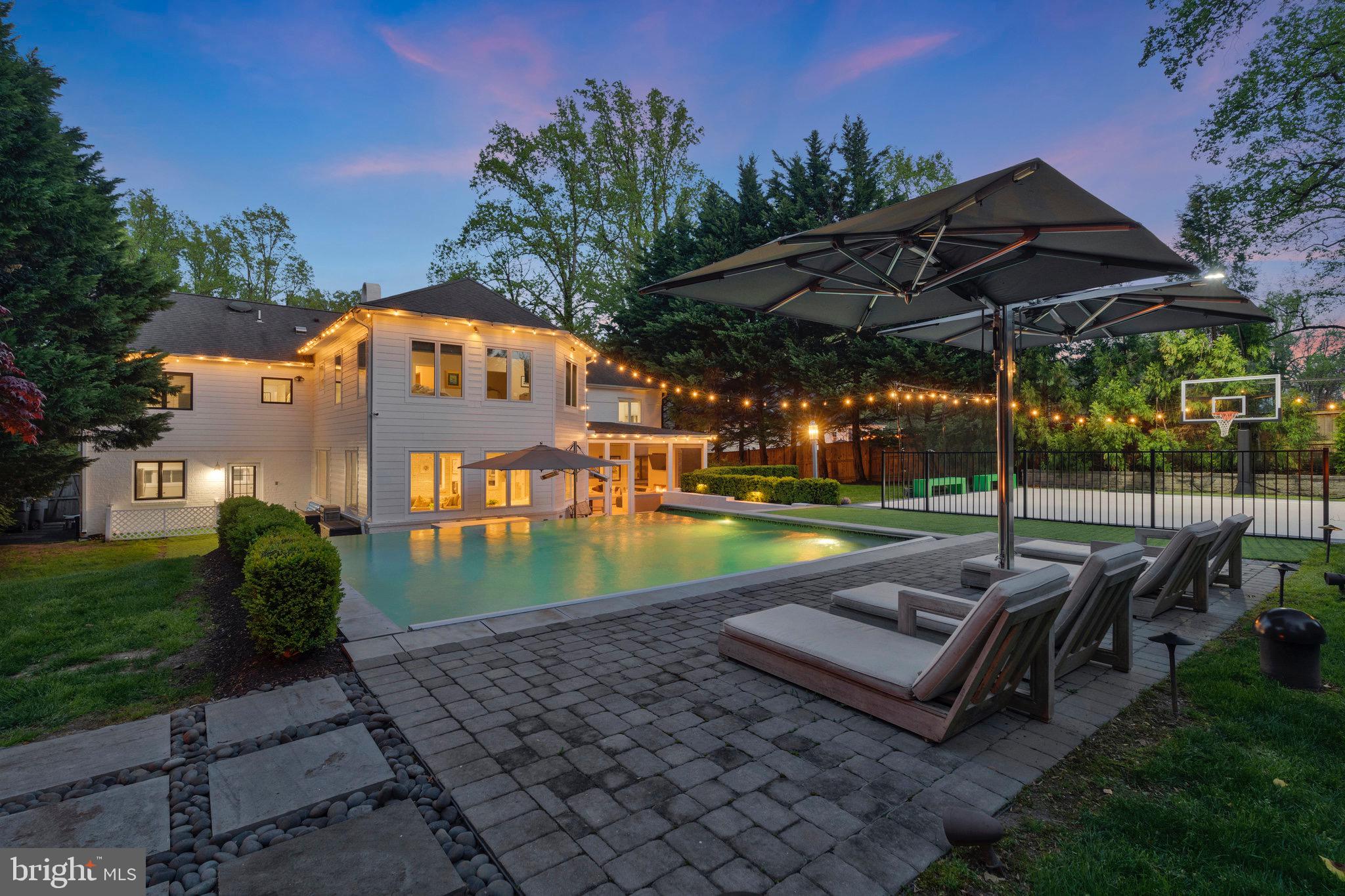 2850 ROSEMARY LANE