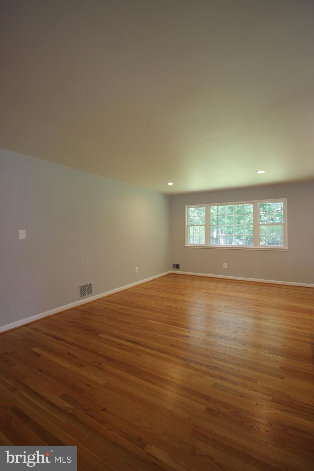 2391 CEDAR LANE