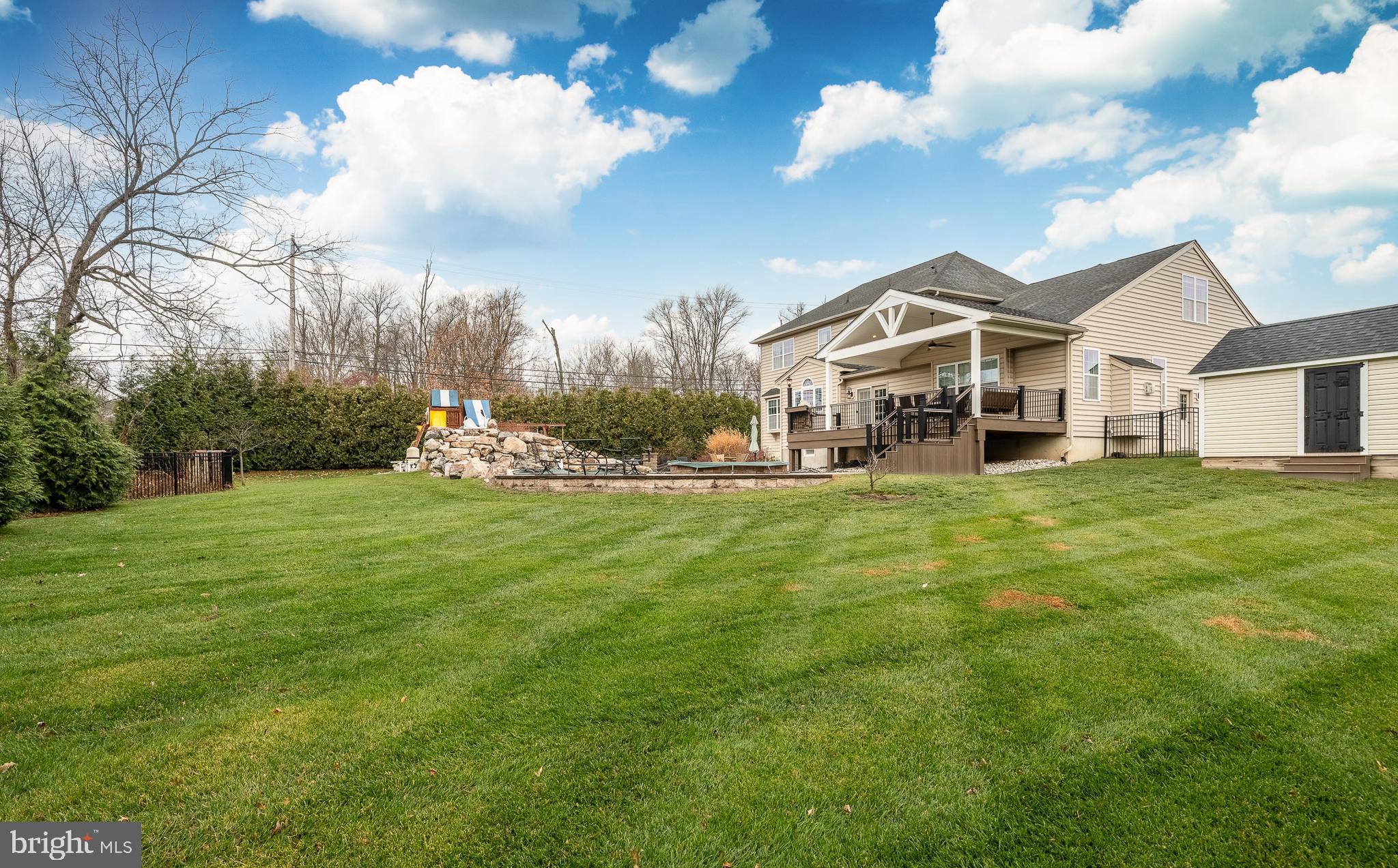 WARRINGTON MEADOWS - Residential