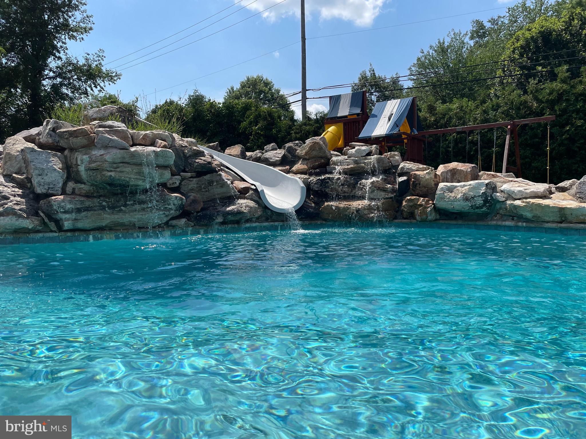 WARRINGTON MEADOWS - Residential