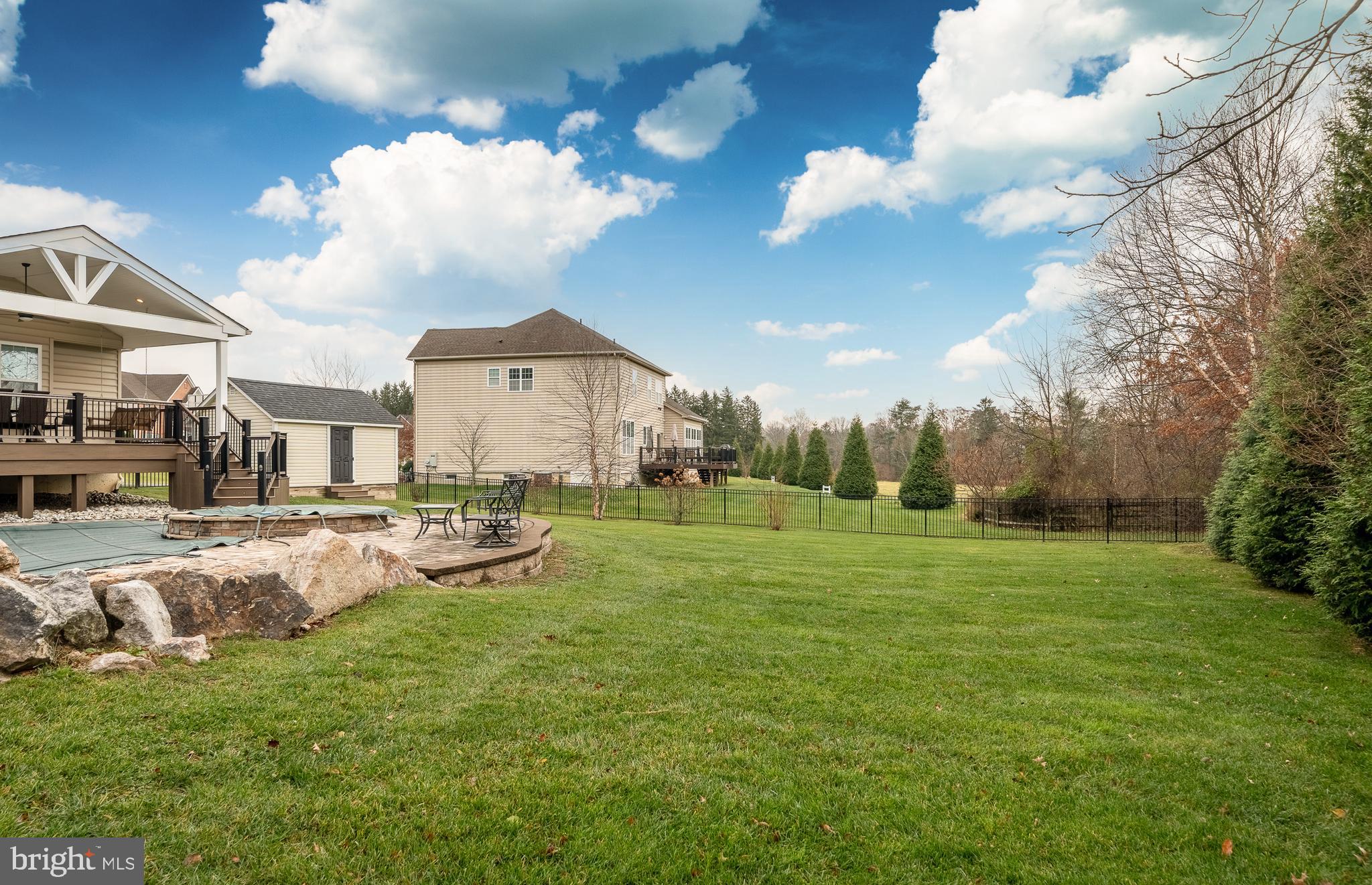 WARRINGTON MEADOWS - Residential