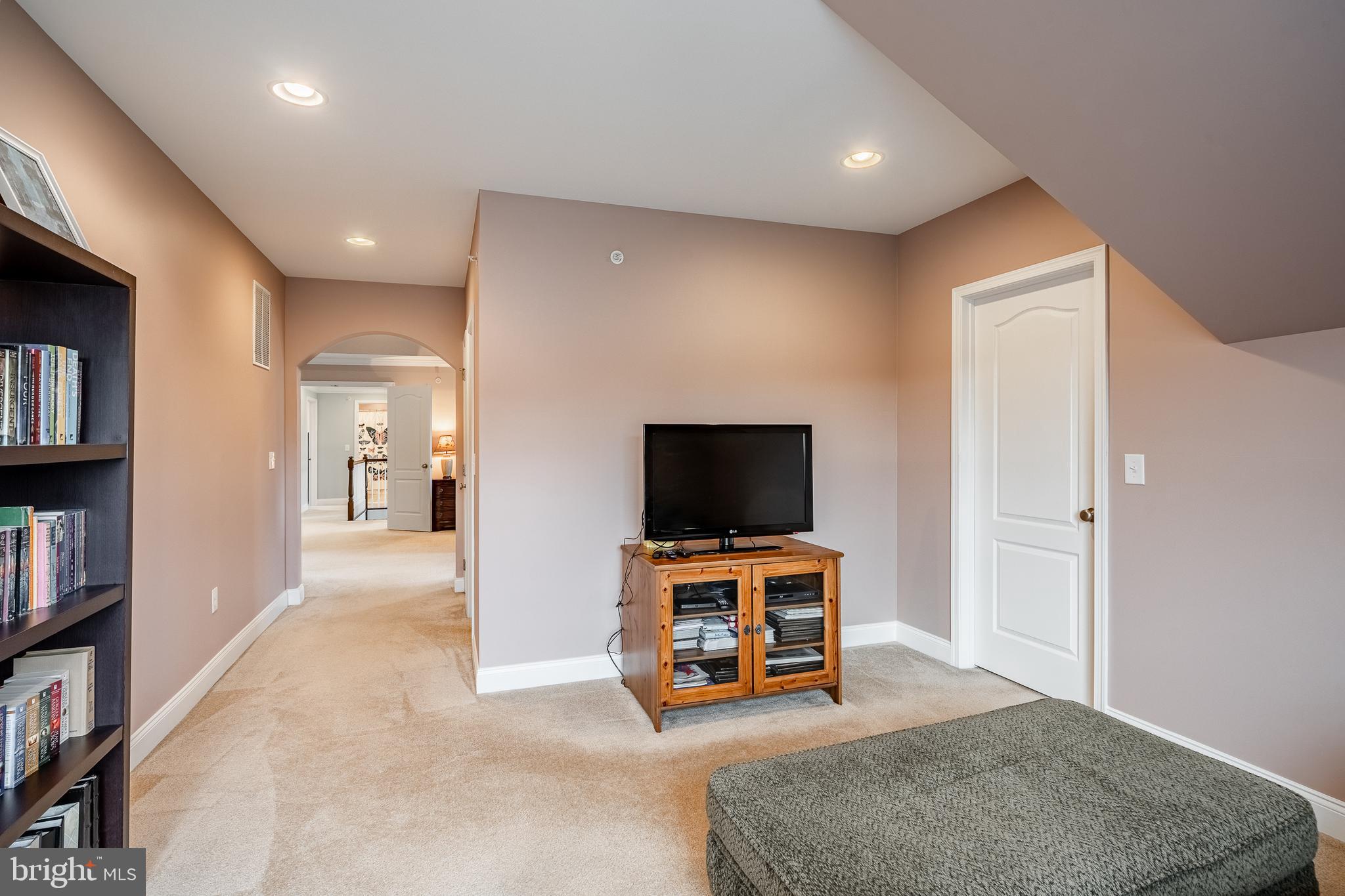 WARRINGTON MEADOWS - Residential