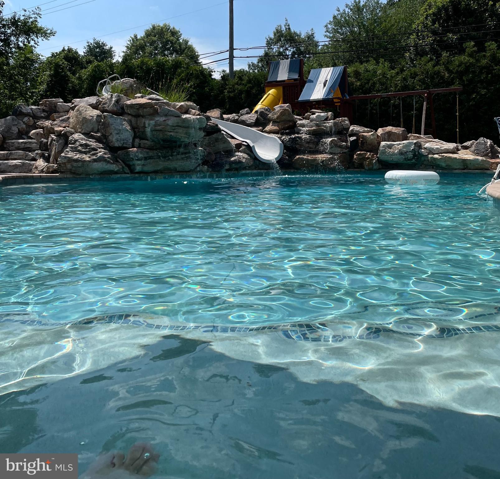 WARRINGTON MEADOWS - Residential