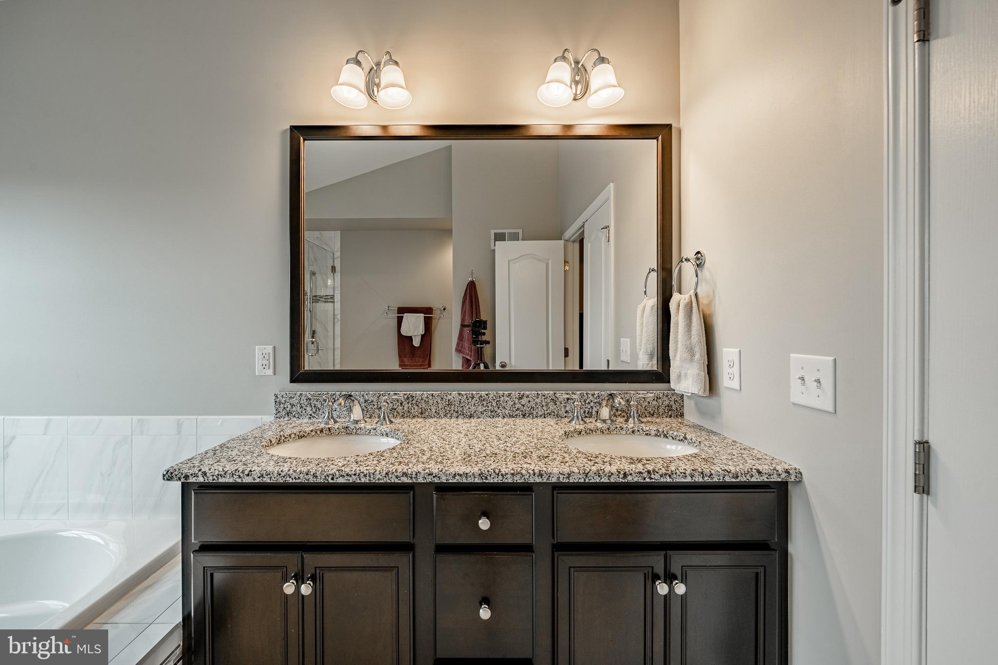 WARRINGTON MEADOWS - Residential