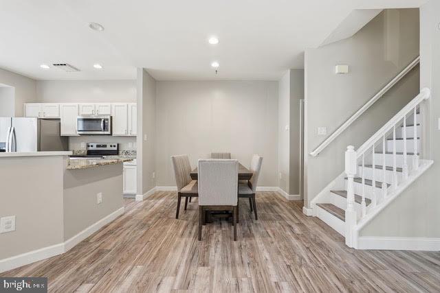 ASHBURN VILLAGE - Residential Lease