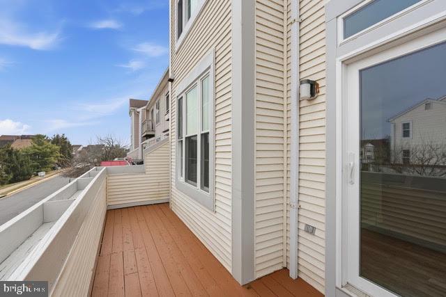 ASHBURN VILLAGE - Residential Lease