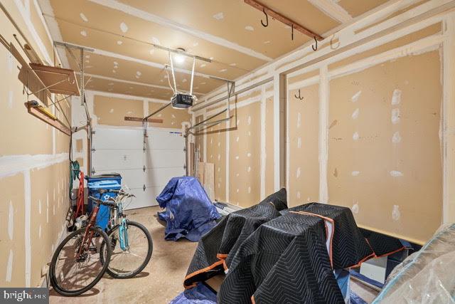 ASHBURN VILLAGE - Residential Lease