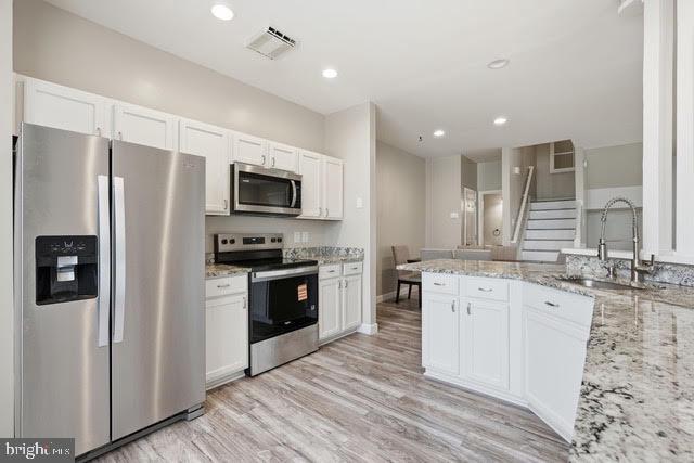 ASHBURN VILLAGE - Residential Lease