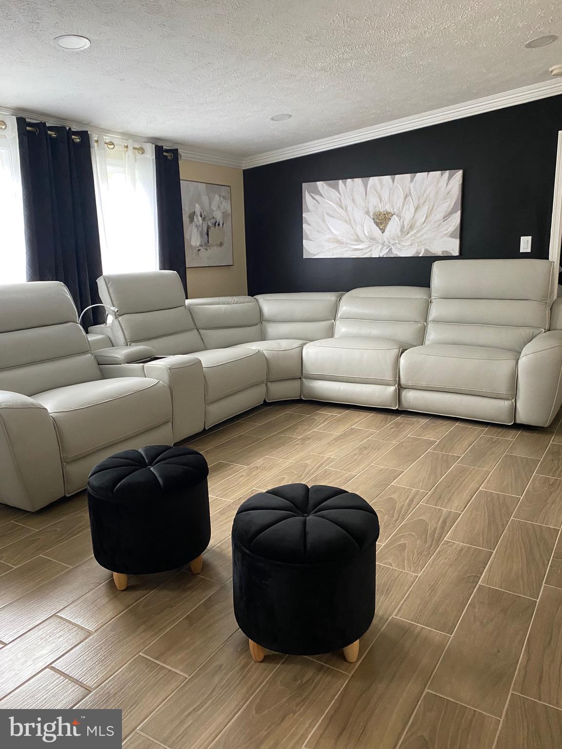 GRAYSON VILLAGE - Residential