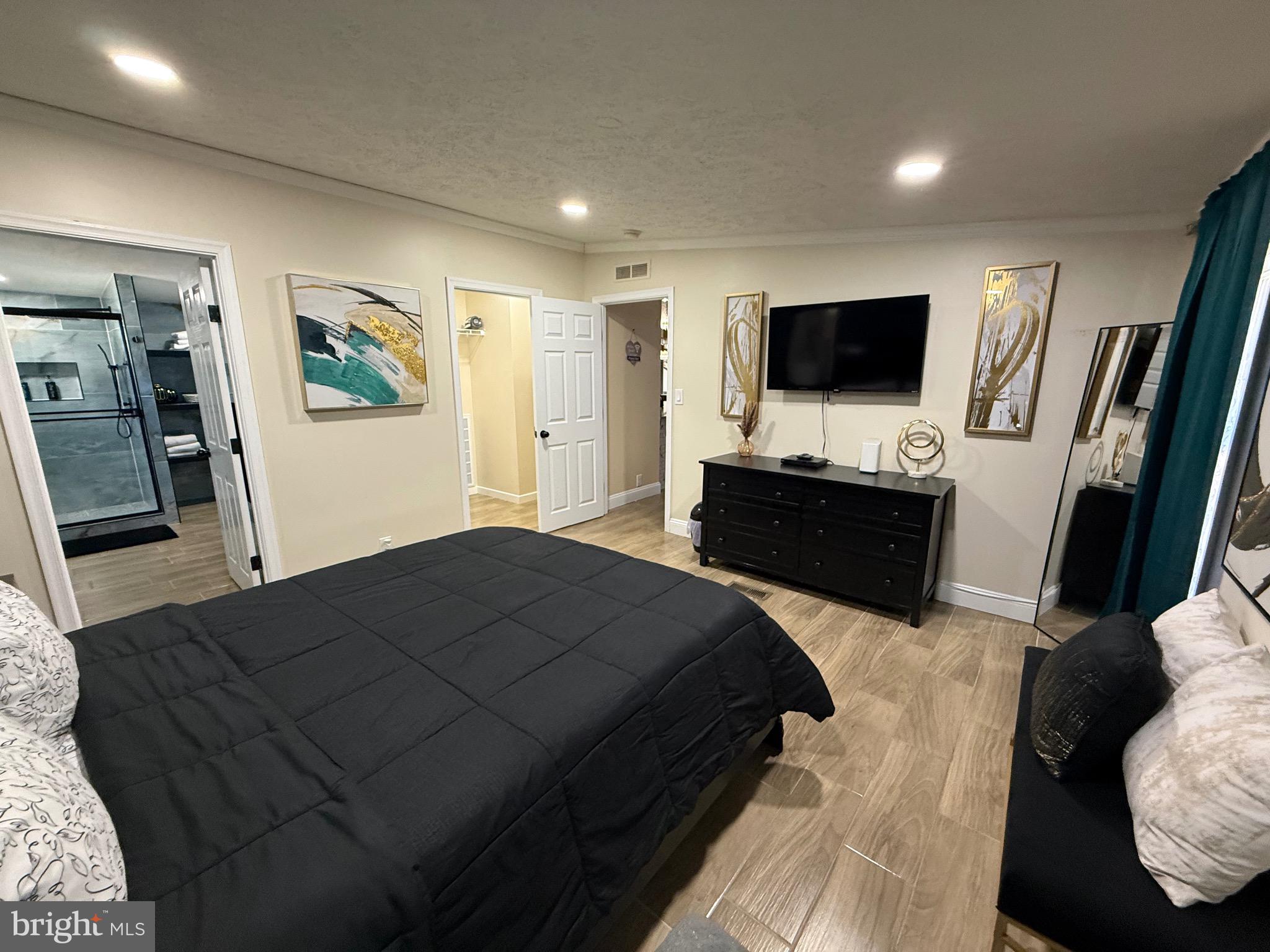 GRAYSON VILLAGE - Residential