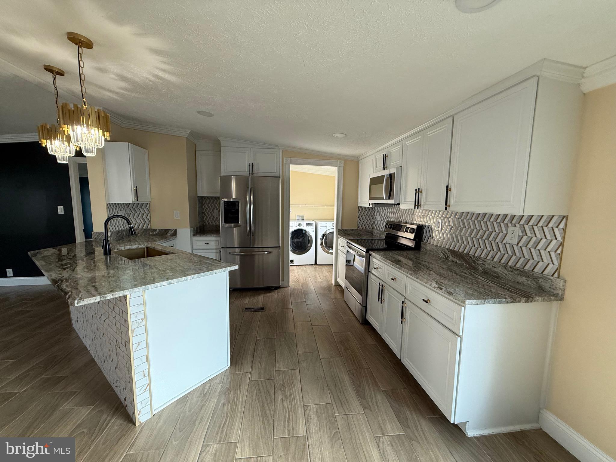 GRAYSON VILLAGE - Residential