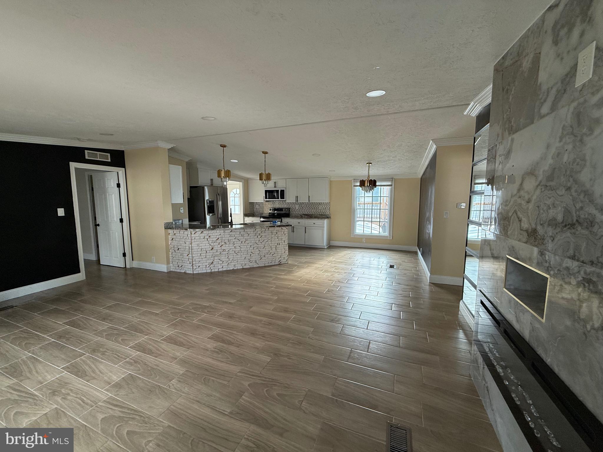 GRAYSON VILLAGE - Residential