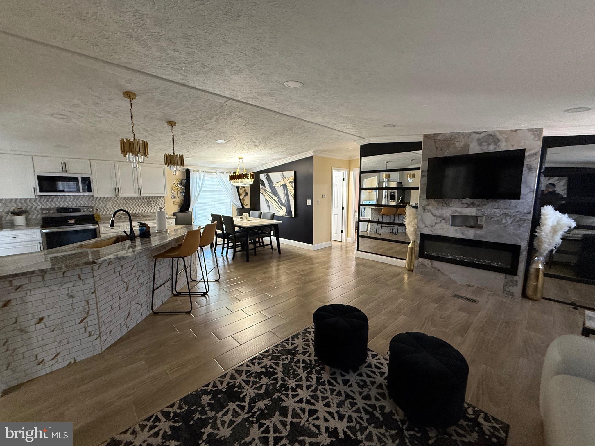 GRAYSON VILLAGE - Residential