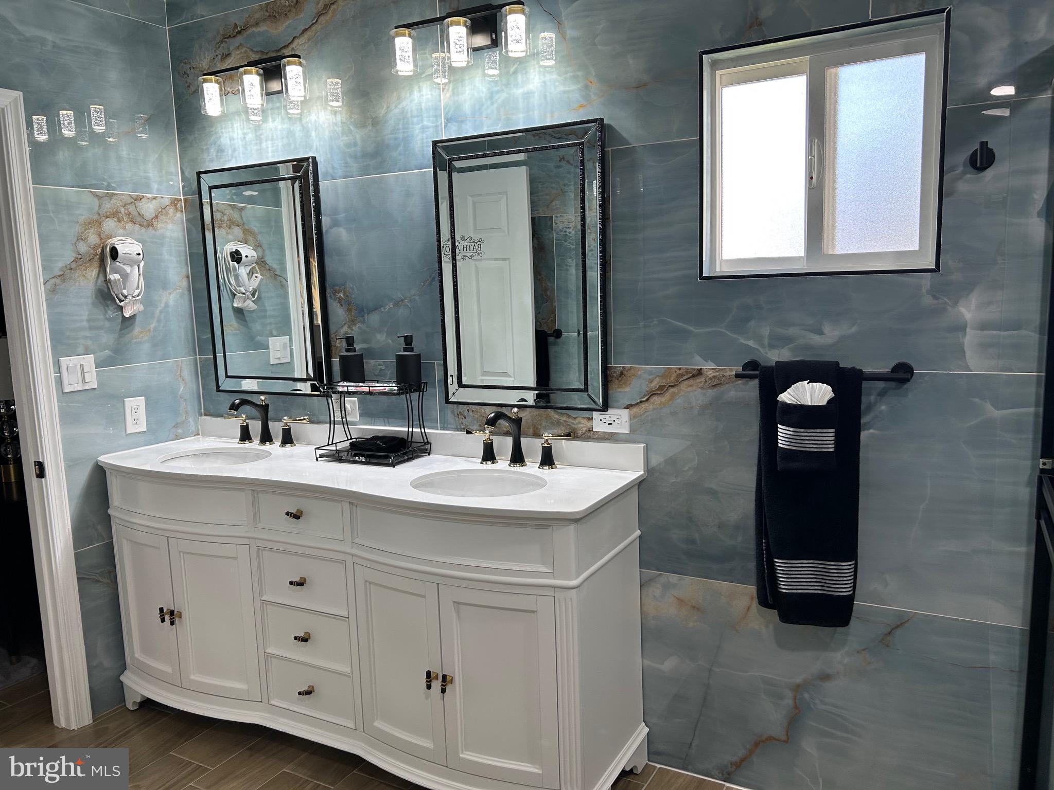 GRAYSON VILLAGE - Residential