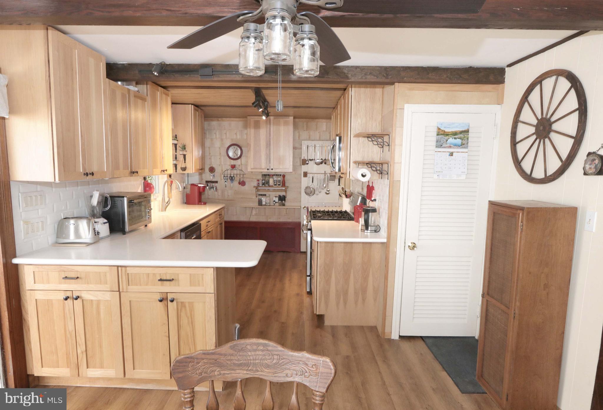 FEASTERVILLE - Residential