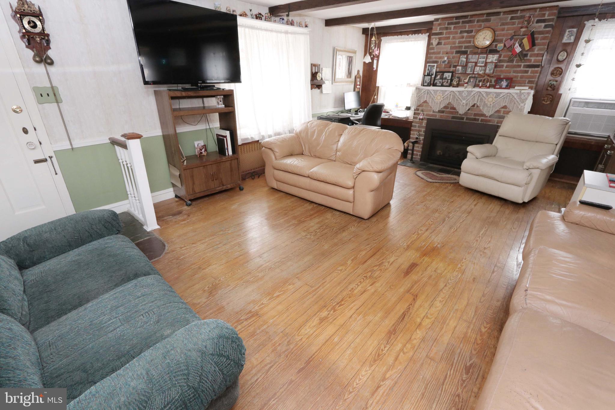 FEASTERVILLE - Residential