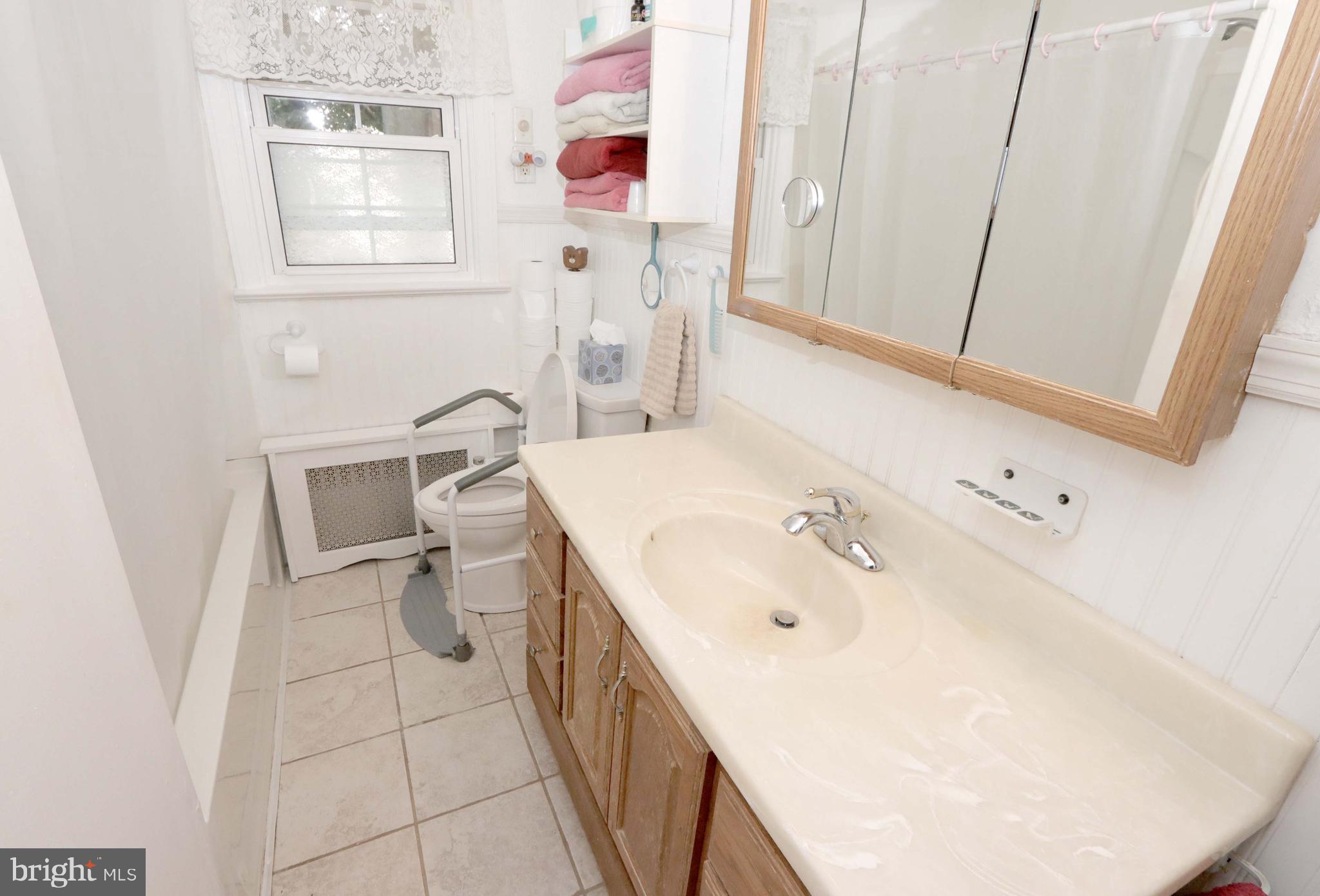 FEASTERVILLE - Residential