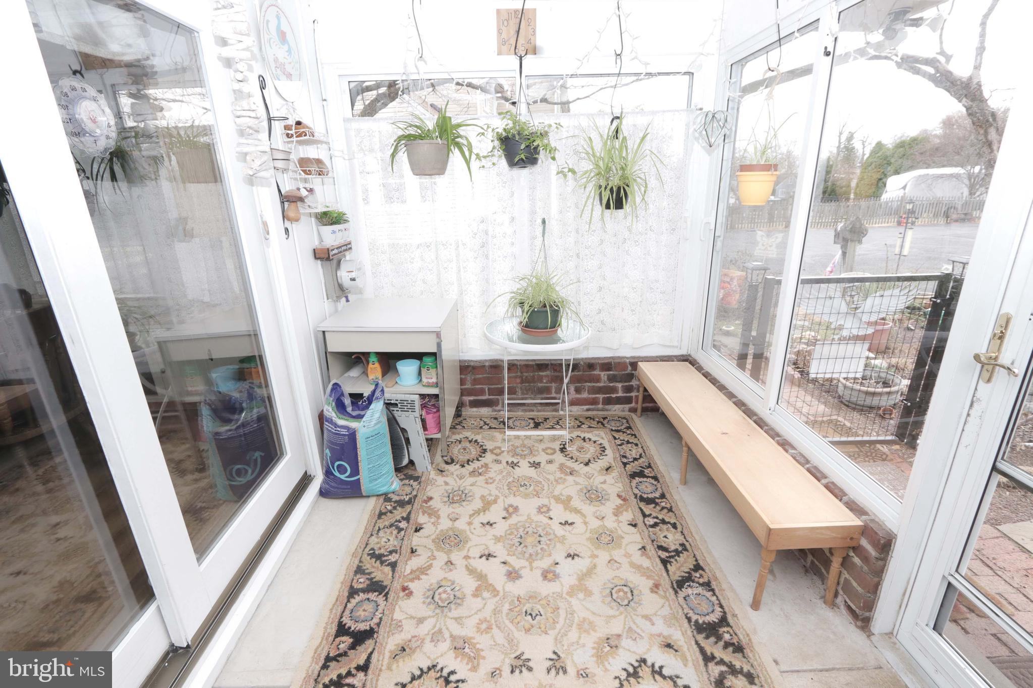 FEASTERVILLE - Residential