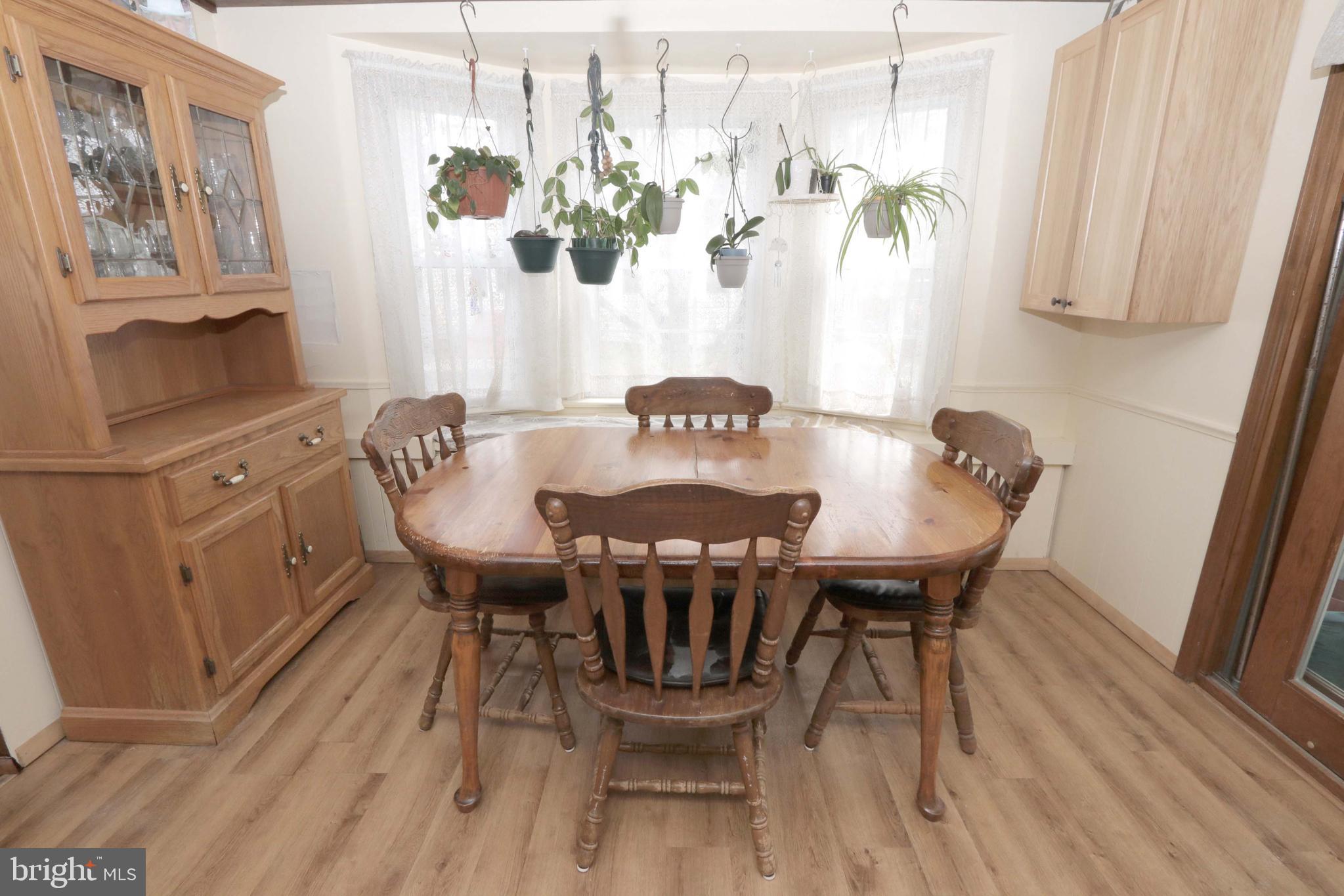 FEASTERVILLE - Residential