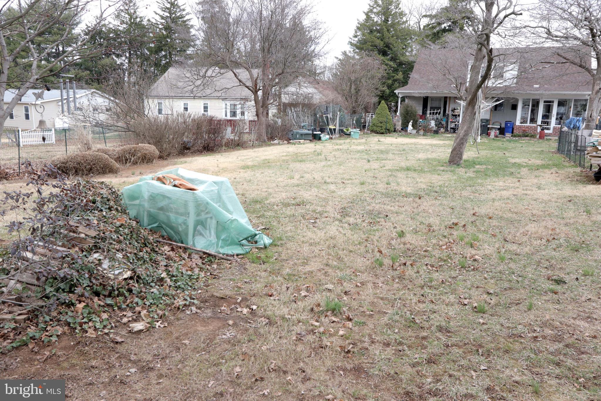 FEASTERVILLE - Residential