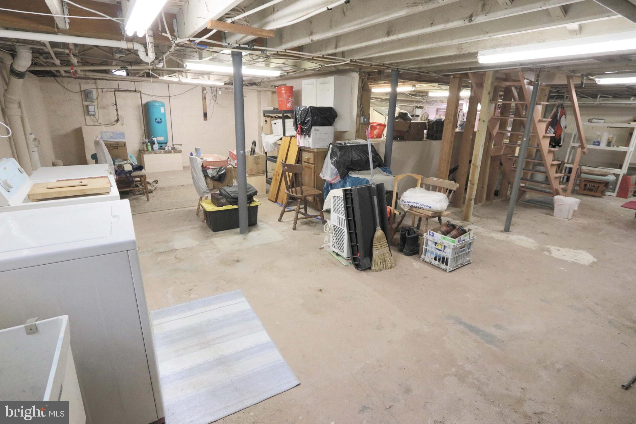 FEASTERVILLE - Residential