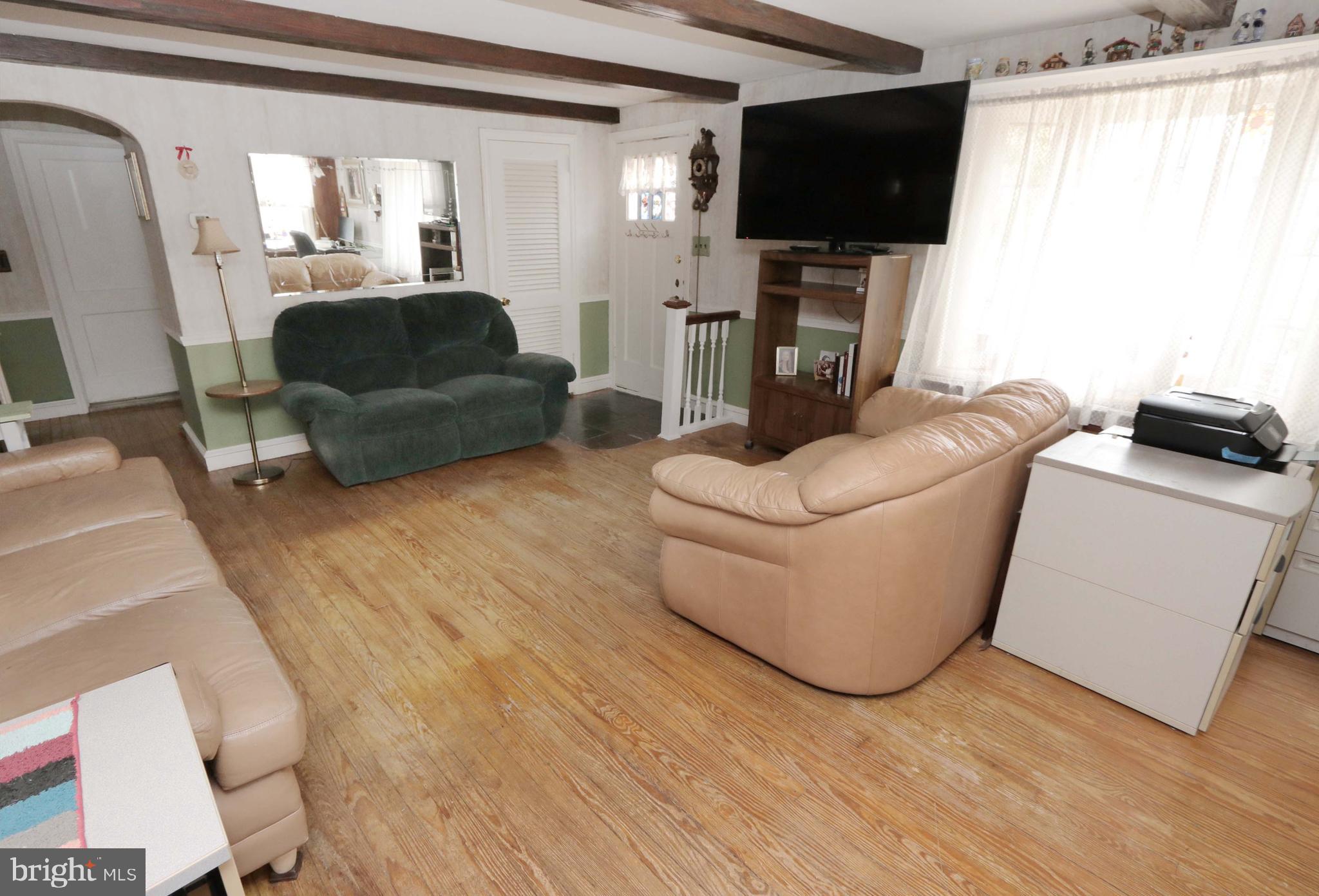 FEASTERVILLE - Residential