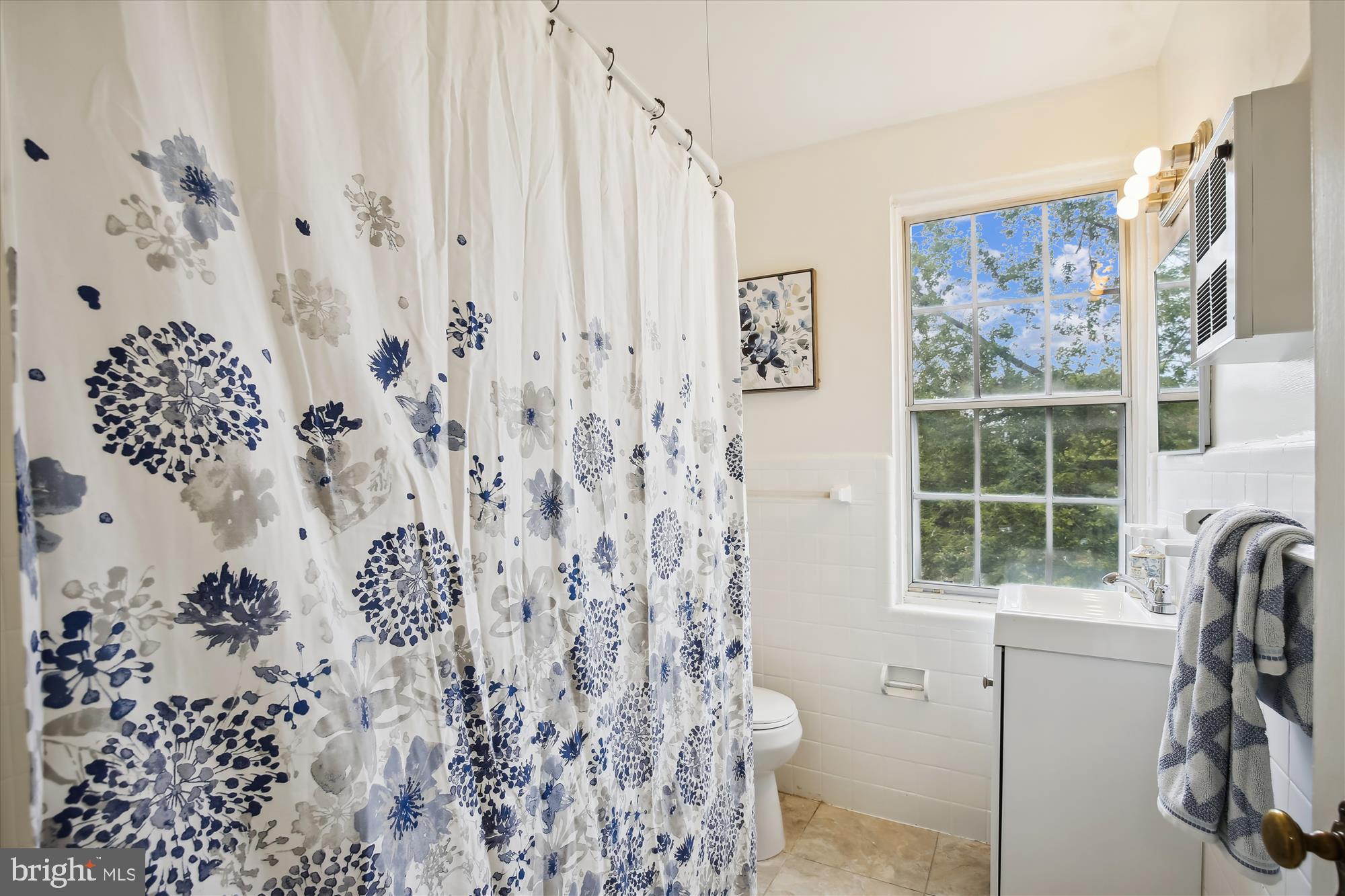 AUBURN VILLAGE - Residential