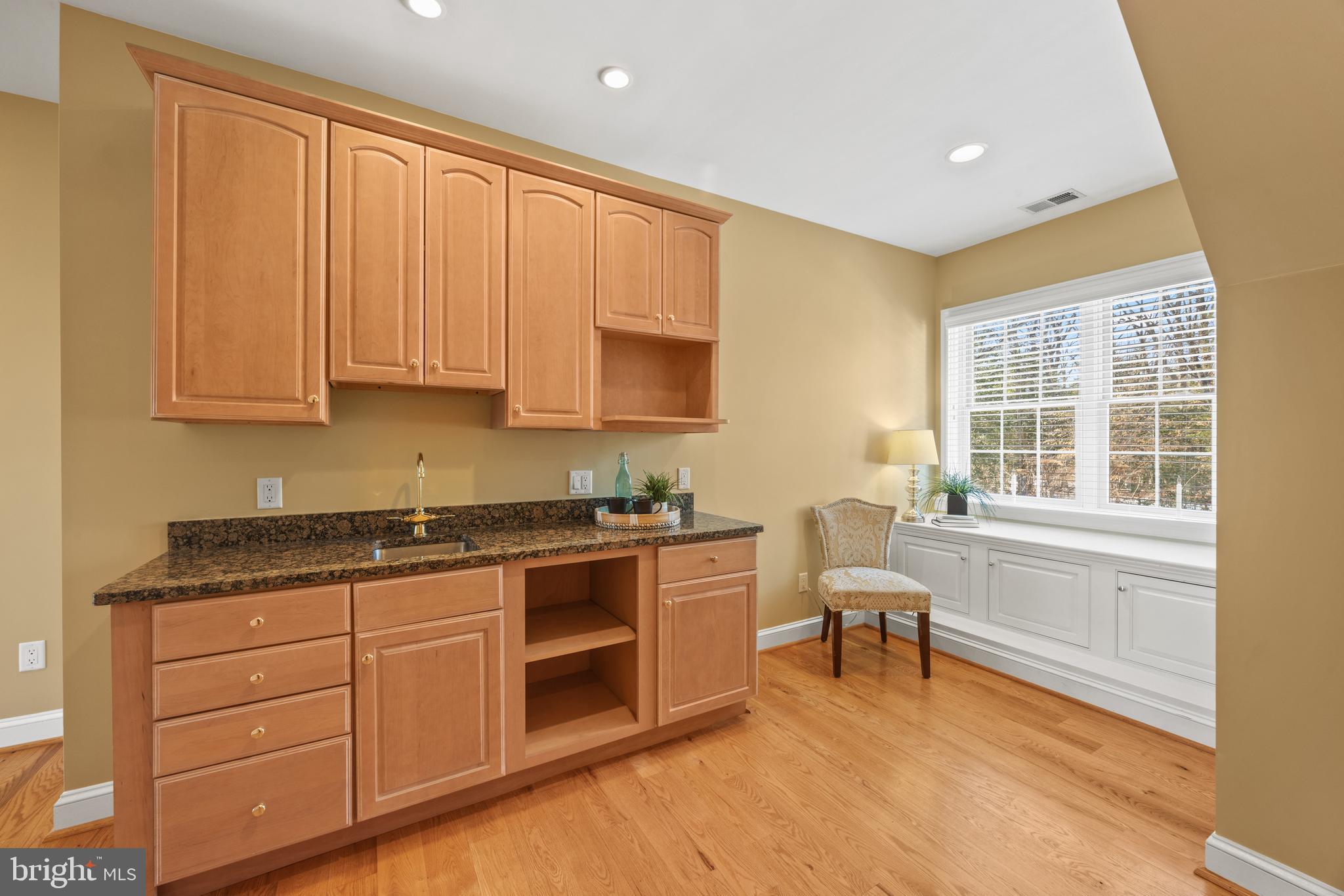 EDGEWATER - Residential