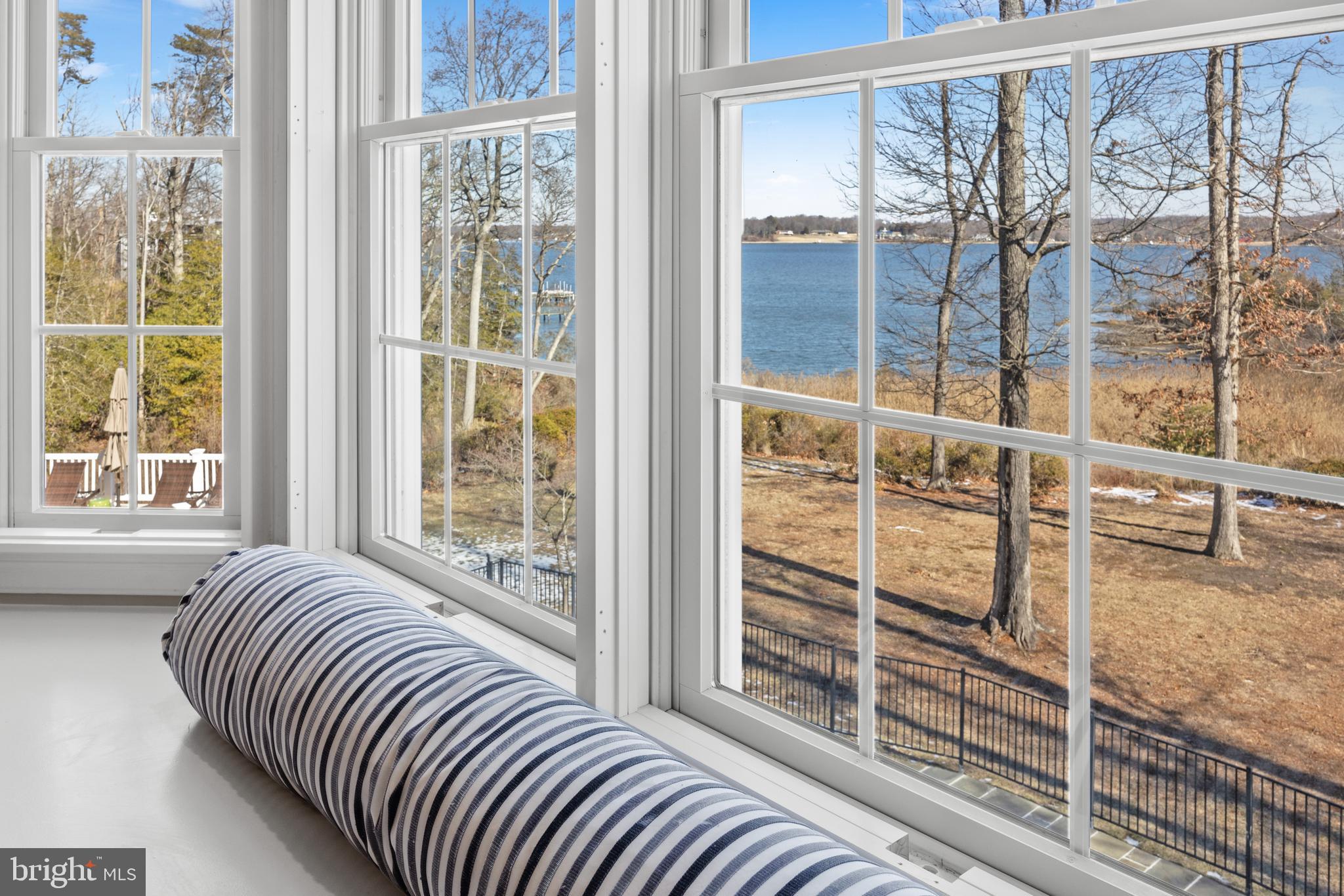 EDGEWATER - Residential