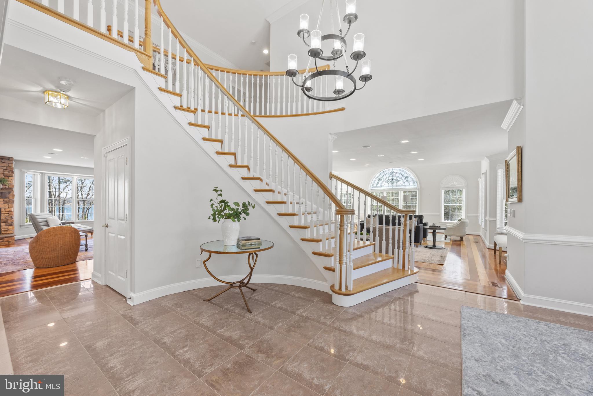 EDGEWATER - Residential