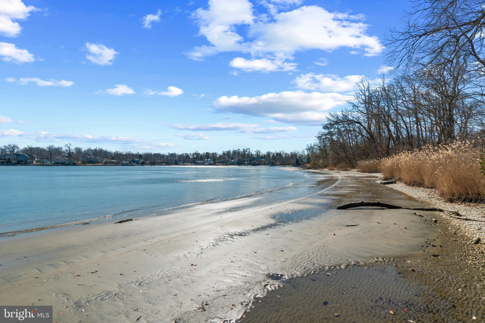 EDGEWATER - Residential