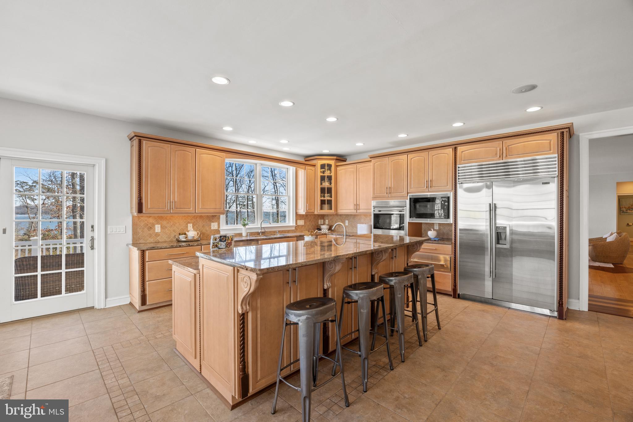 EDGEWATER - Residential