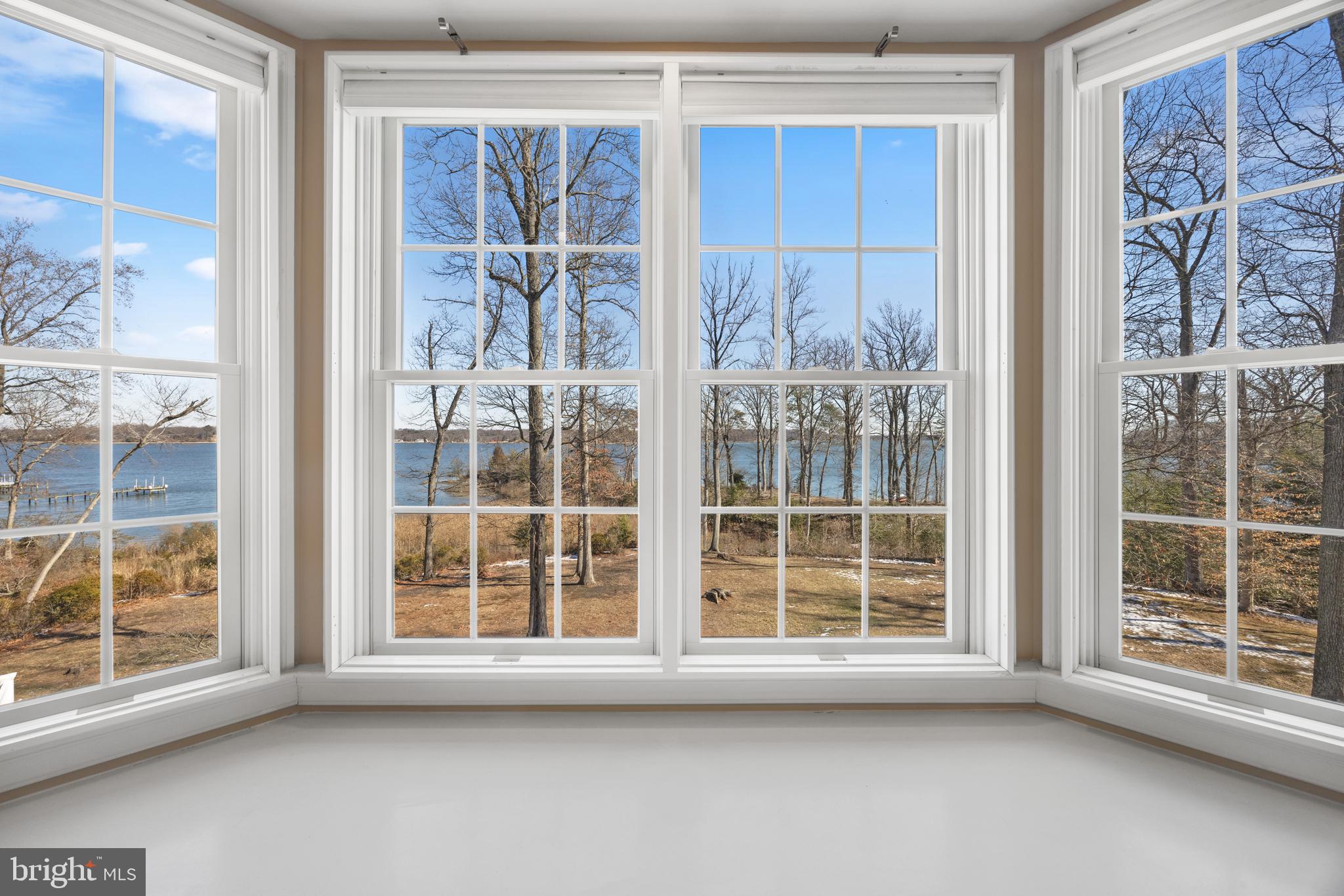 EDGEWATER - Residential