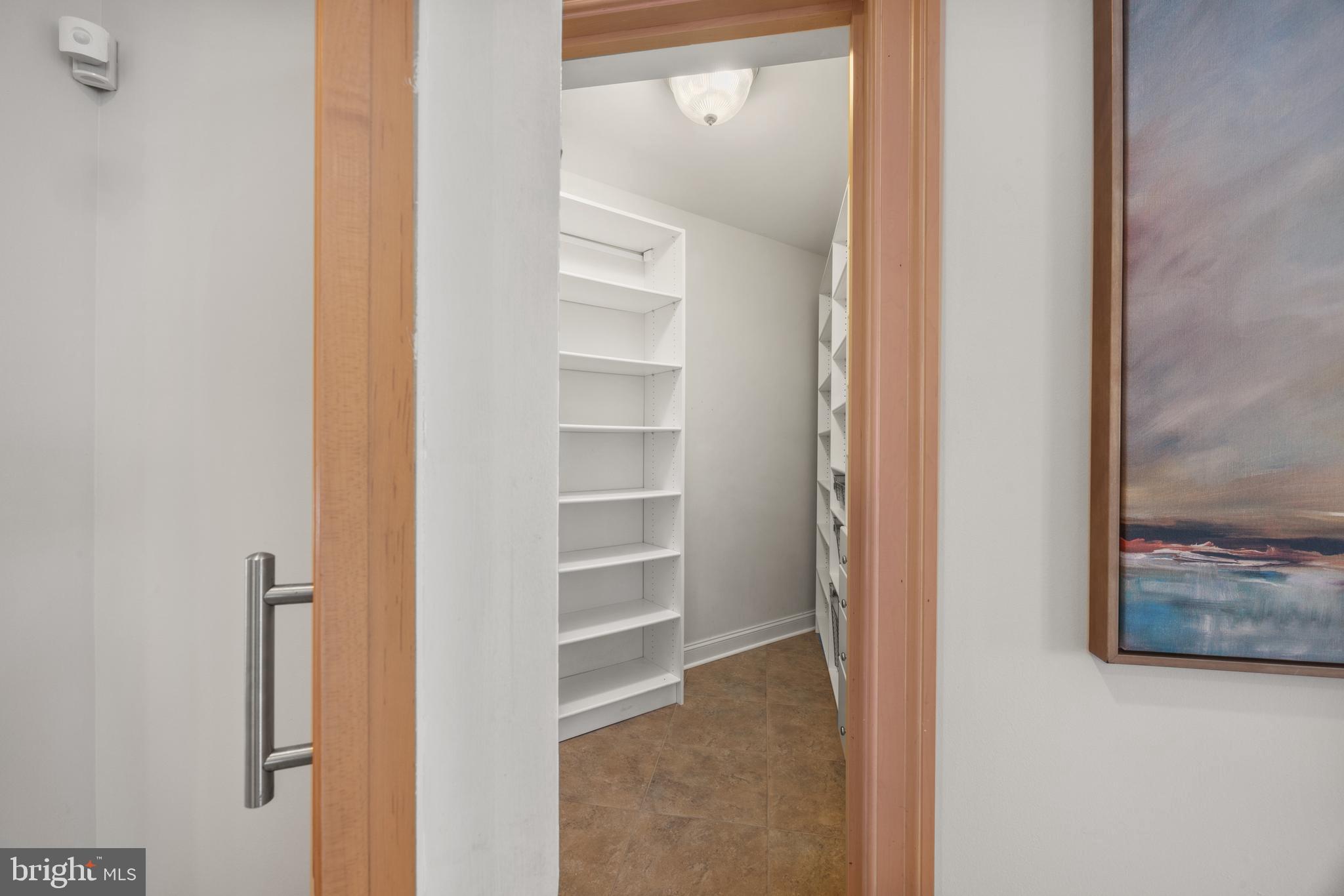 EDGEWATER - Residential