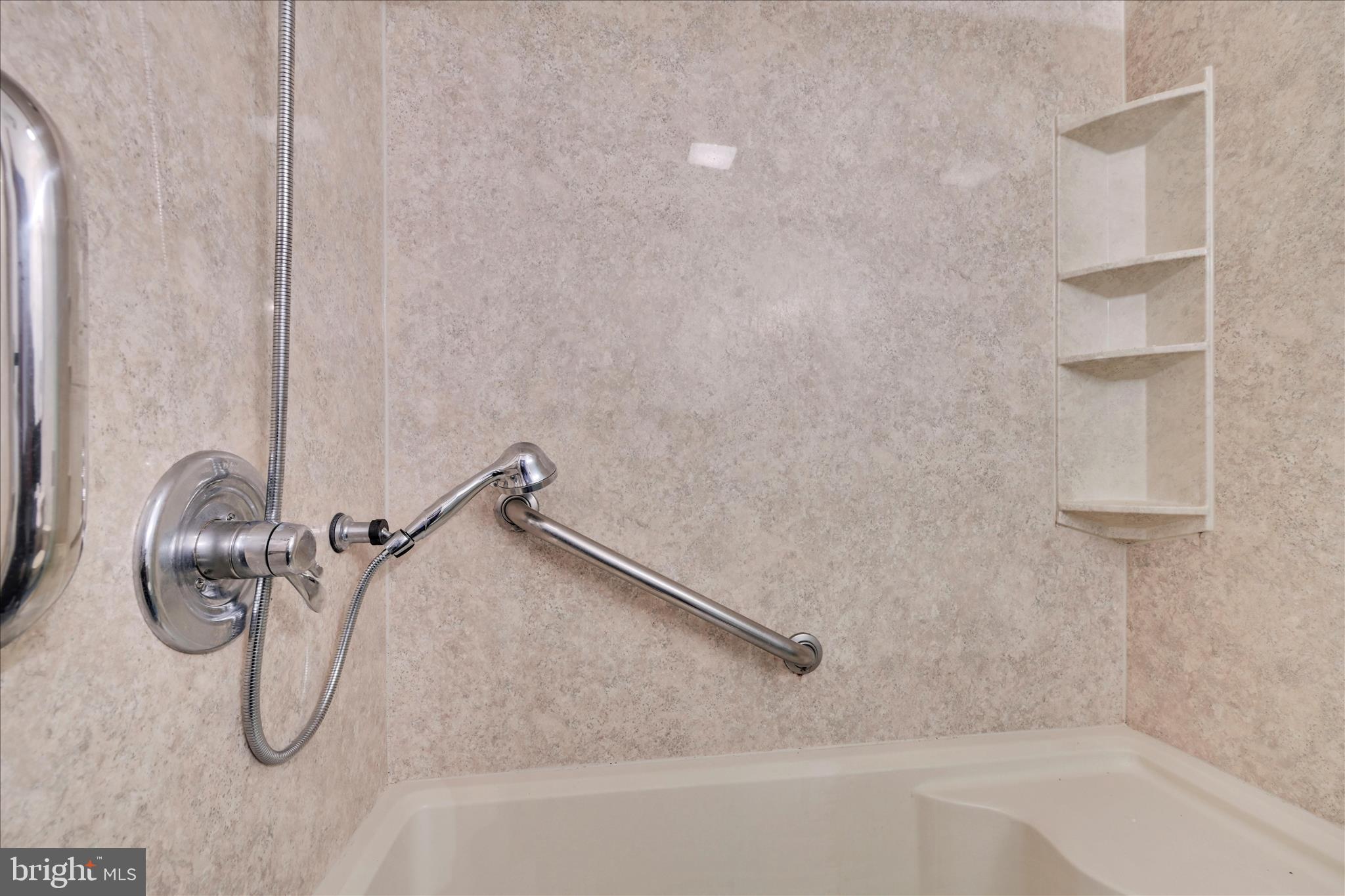 YORKTOWNE - Residential