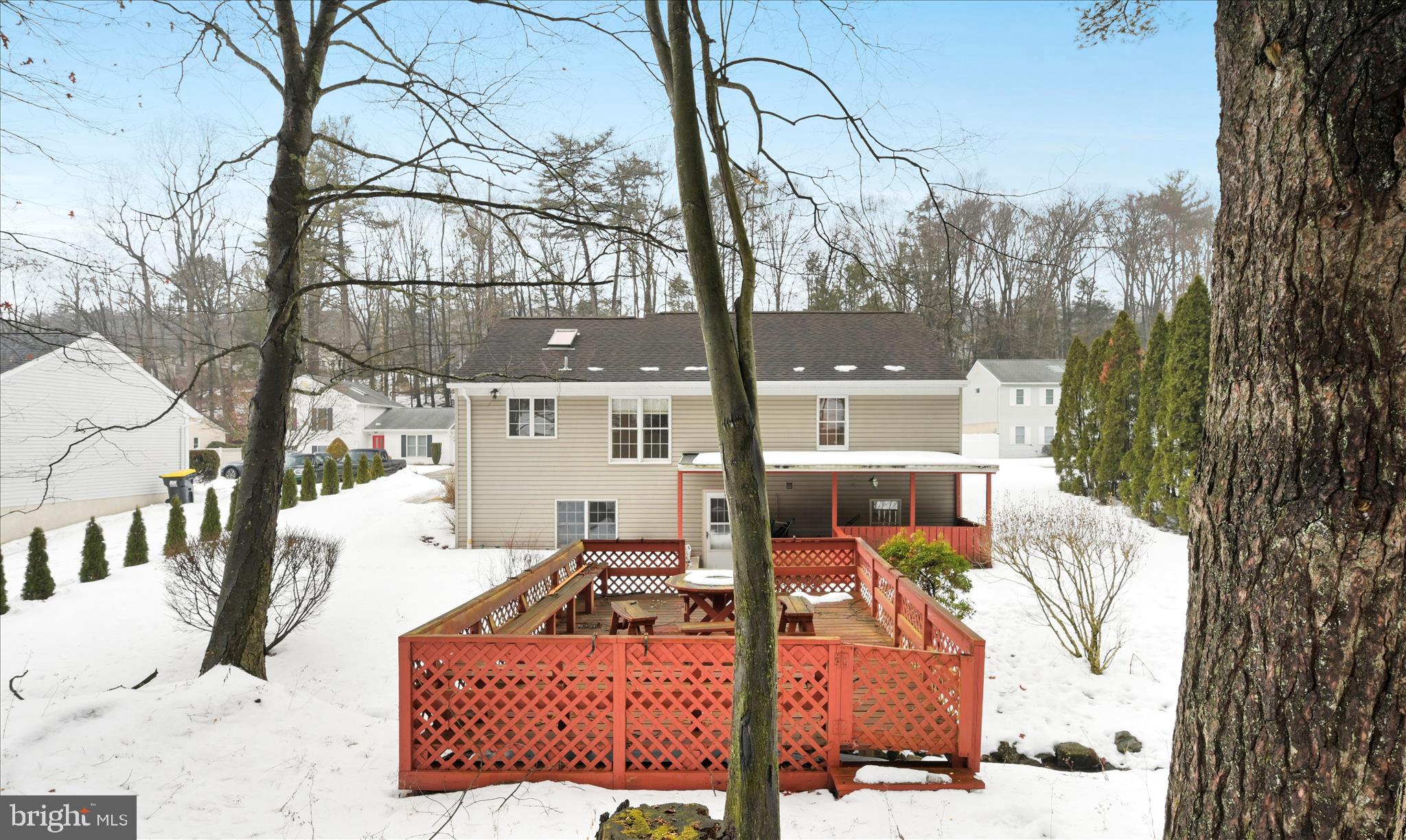 YORKTOWNE - Residential