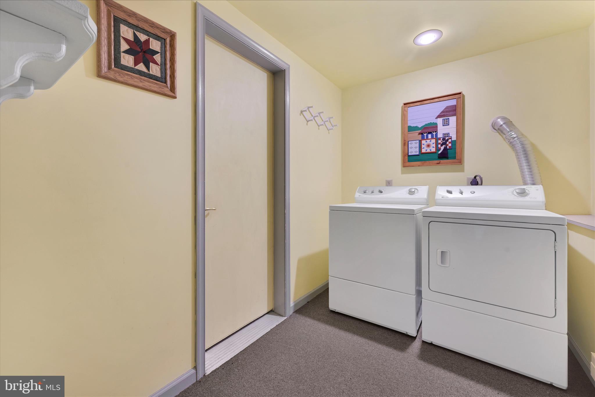 YORKTOWNE - Residential