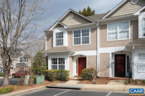 Townhouse For Sale - 1411 Glenside Green Ct<br/> Albemarle County, CHARLOTTESVILLE, VA 22901