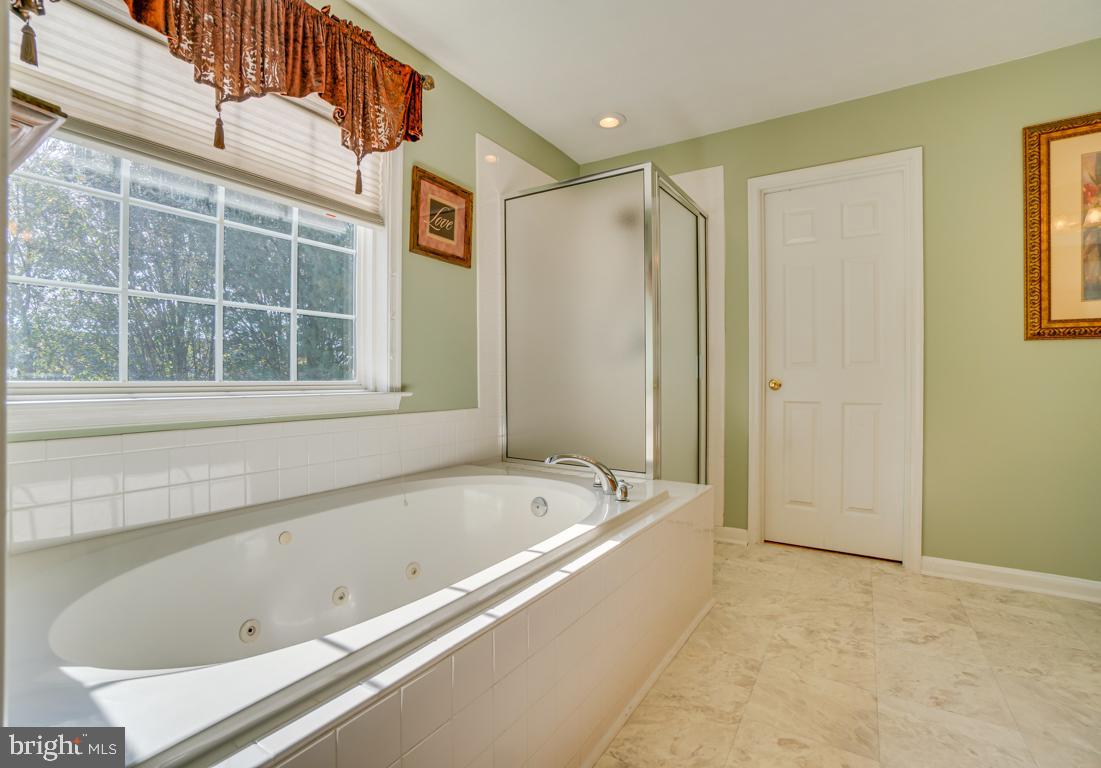 ASHLEIGH PARK - Residential