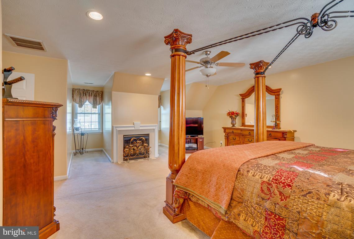 ASHLEIGH PARK - Residential