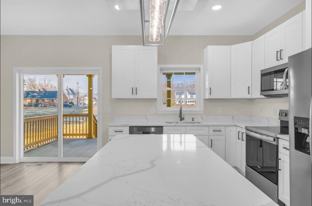 THE CROSSINGS AT EAST NEW MARKET - Residential