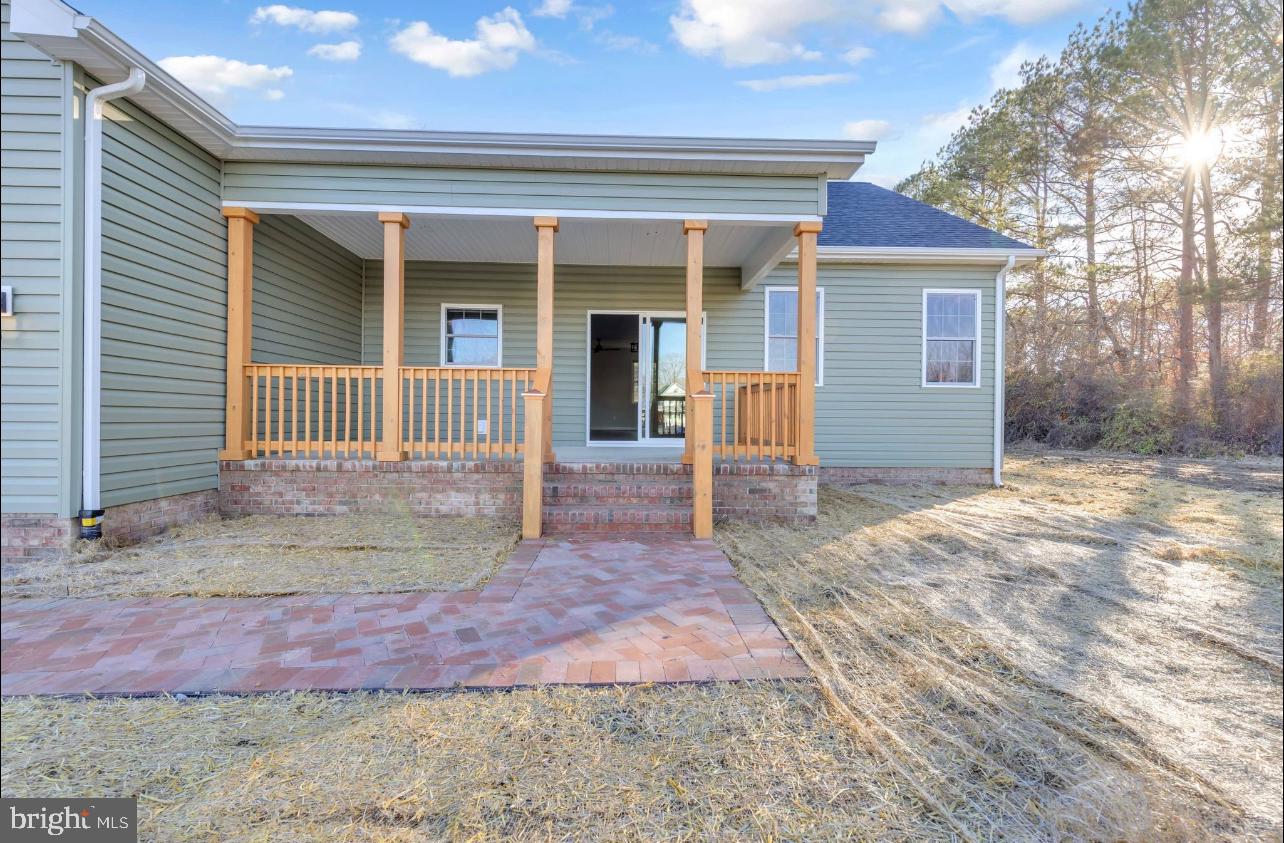 THE CROSSINGS AT EAST NEW MARKET - Residential