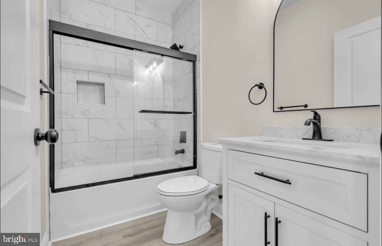 THE CROSSINGS AT EAST NEW MARKET - Residential