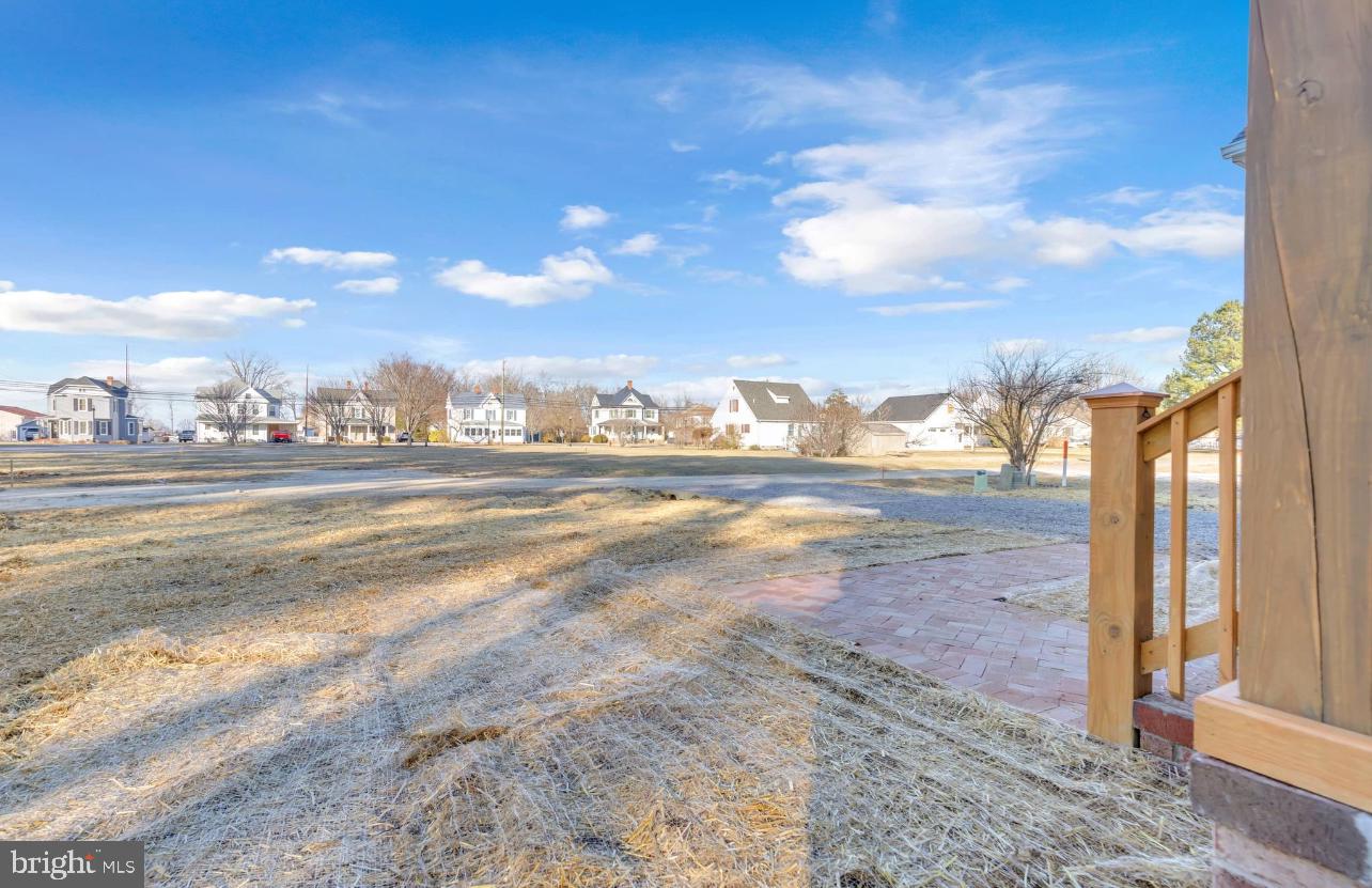 THE CROSSINGS AT EAST NEW MARKET - Residential