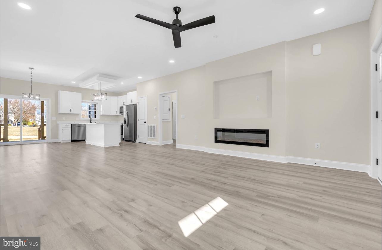 THE CROSSINGS AT EAST NEW MARKET - Residential